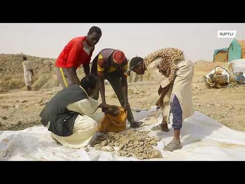 Sudan: Miners face harsh conditions as they search for gold in desert